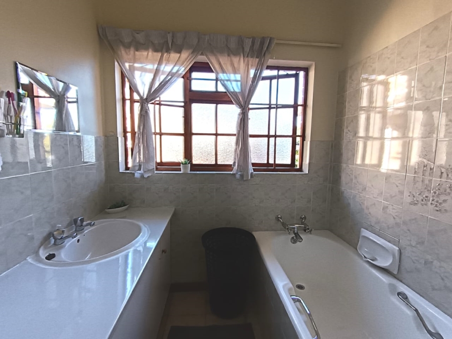 6 Bedroom Property for Sale in Winterhoek Park Eastern Cape